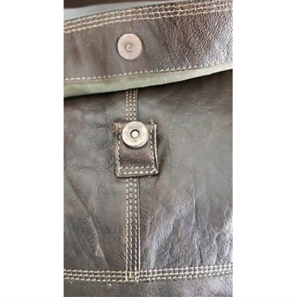 *SOLD* FOSSIL Brown Leather Messenger Bag - Picture 4 of 6